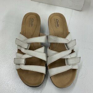 Clarks Women's Cream Sandals